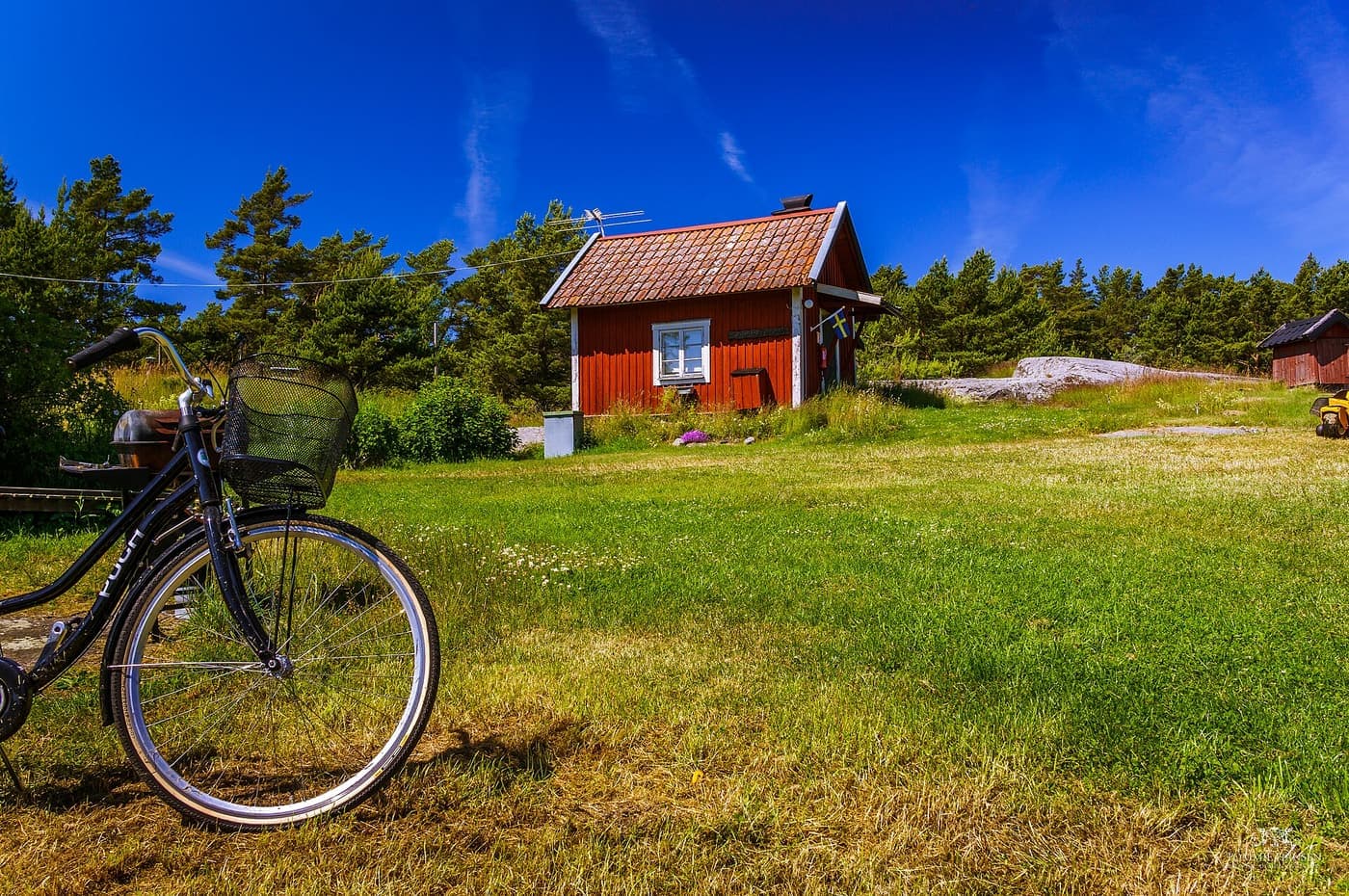 Lantligt gårdshus mellan hav och skog — 2